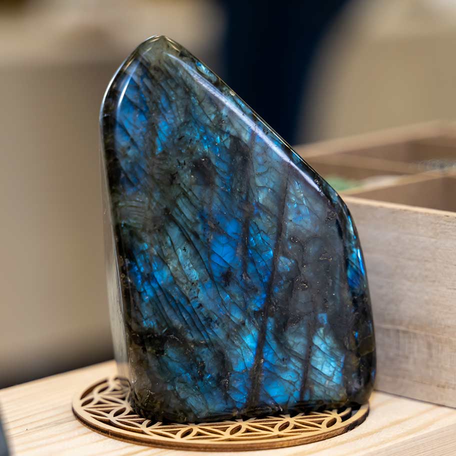 Crystal Labradorite Use